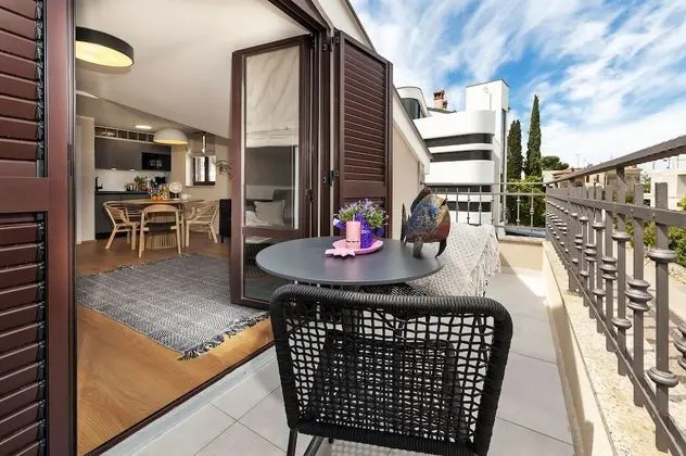 Deluxe Stüdyo, Balkon