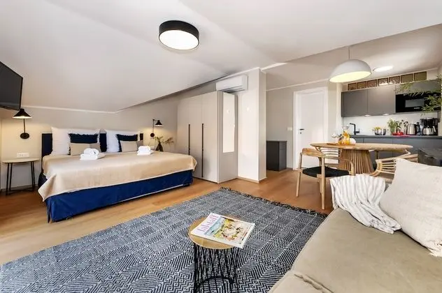 Deluxe Stüdyo, Balkon