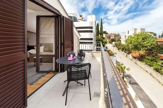 Deluxe Stüdyo, Balkon