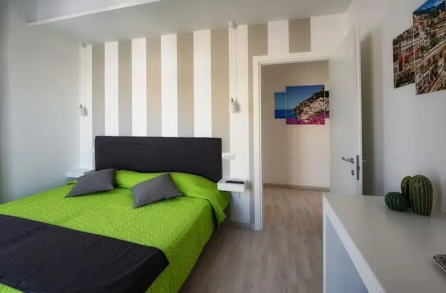 Comfort Oda, Teras