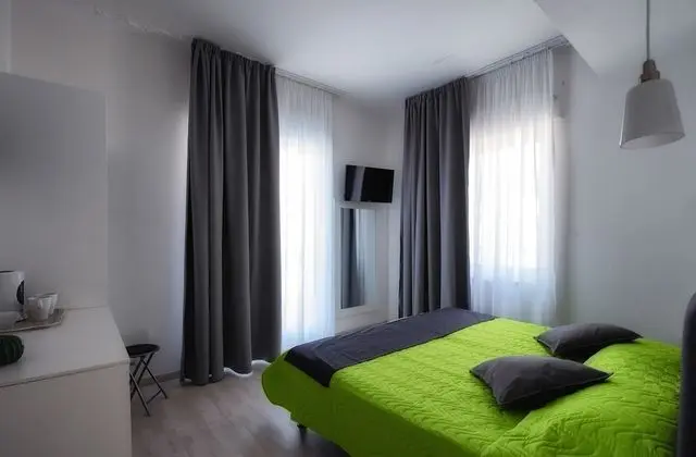 Comfort Oda, Teras