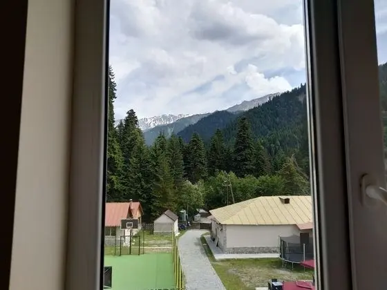 Deluxe Dört Kişilik Oda, Dağ Manzaralı