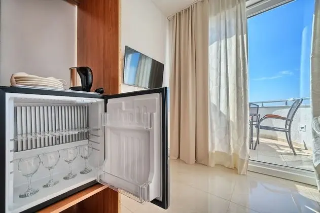 Dört Kişilik Oda, Balkon, Deniz Manzaralı