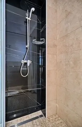 Dört Kişilik Oda, Balkon, Deniz Manzaralı