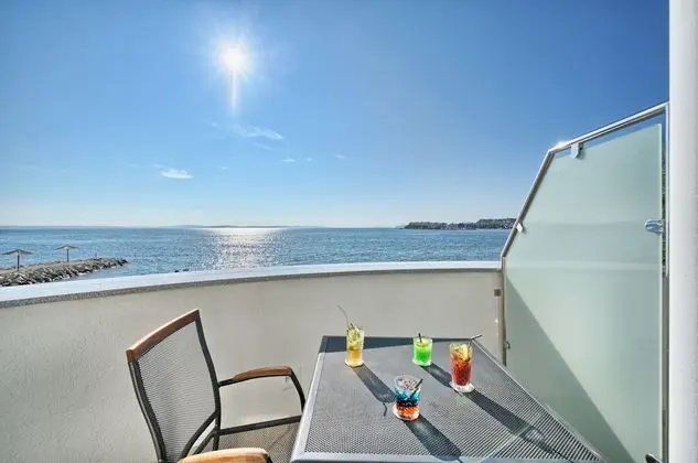 Dört Kişilik Oda, Balkon, Deniz Manzaralı