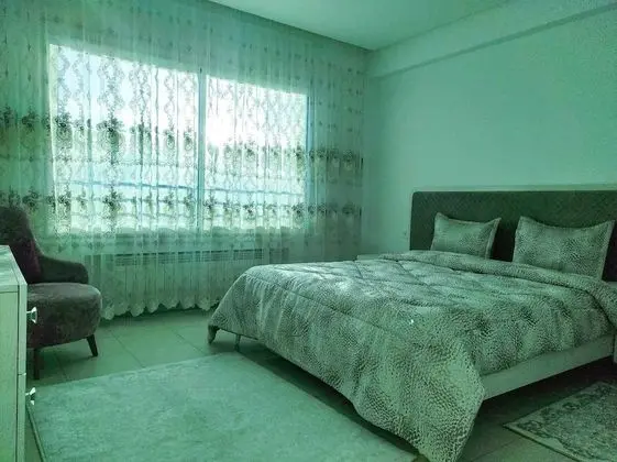 Apart Daire, 2 Yatak Odası, Sigara İçilebilir