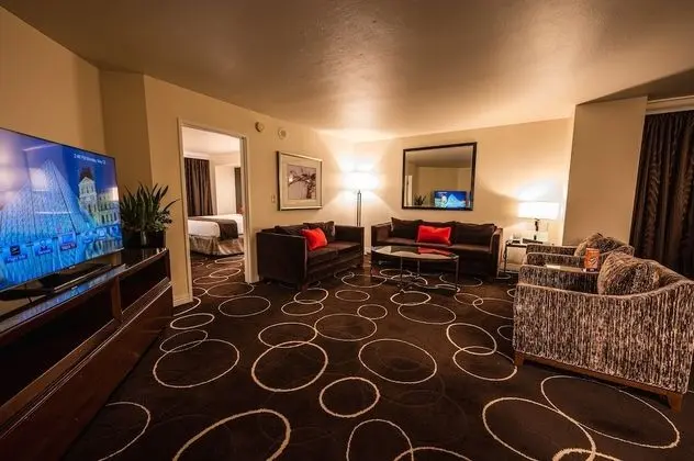 Suite, 1 King Bed