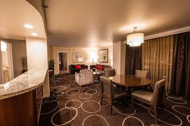 Suite, 1 King Bed