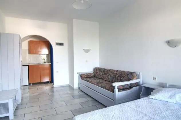 Apart Daire, Bahçe Manzaralı, Denize Sıfır