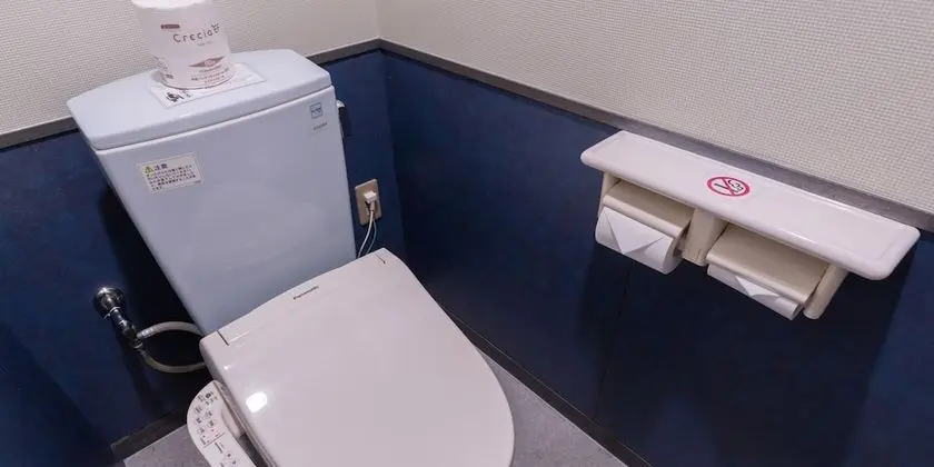 Design Tek Büyük Yataklı Oda, 1 Büyük (Queen) Boy Yatak ve Çekyat, Sigara İçilmez (Theater)