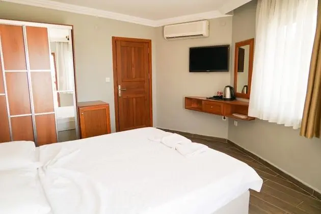 Standart Oda, Bahçe Manzaralı, Balkonlu