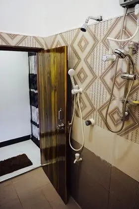 Deluxe Tek Büyük veya İki Ayrı Yataklı Oda, Göl Manzaralı