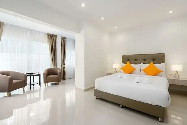 Luxury Villa, Sigara İçilmez