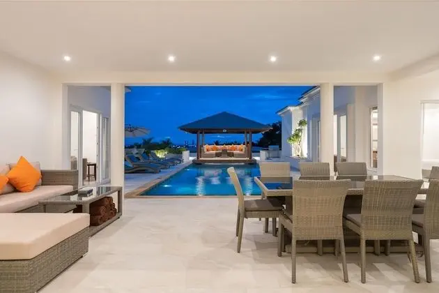 Luxury Villa, Sigara İçilmez