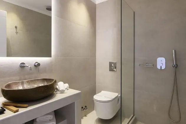 Tek Büyük Yataklı Oda, Kısmi Deniz Manzaralı