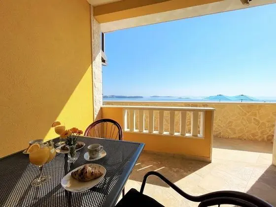 Comfort Apart Daire, 2 Yatak Odası, Teras, Deniz Manzaralı