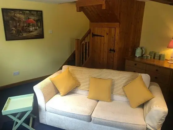 Apart Daire, 1 Büyük (Queen) Boy Yatak ve Çekyat