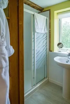 Apart Daire, 1 Büyük (Queen) Boy Yatak ve Çekyat