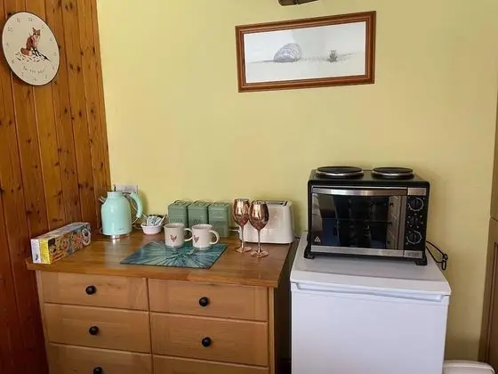 Apart Daire, 1 Büyük (Queen) Boy Yatak ve Çekyat