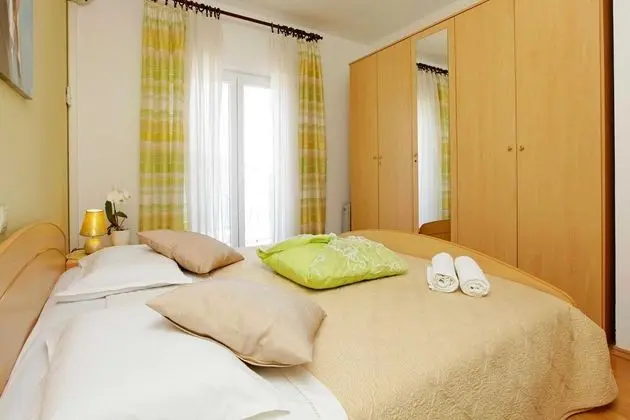 Apart Daire (Three Bedroom Apartment with Balcony )