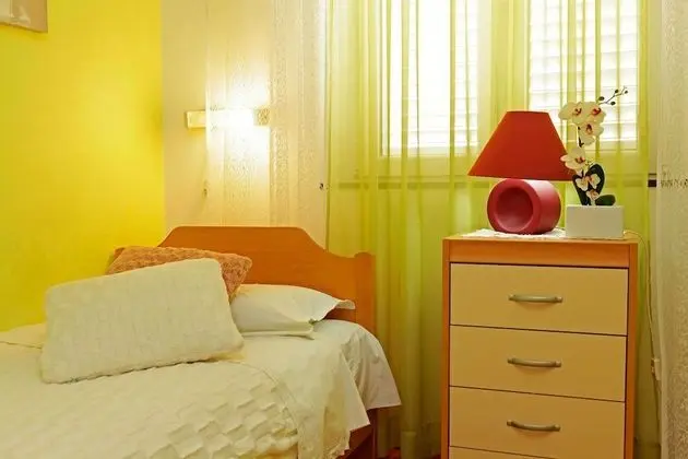 Apart Daire (Three Bedroom Apartment with Balcony )