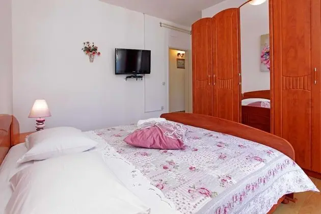 Apart Daire (Three Bedroom Apartment with Balcony )