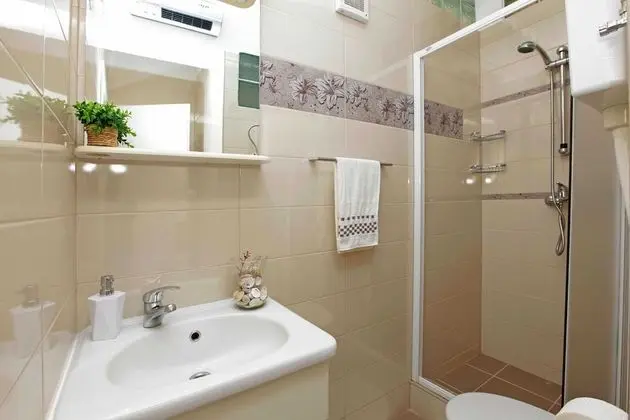 Apart Daire (Three Bedroom Apartment with Balcony )