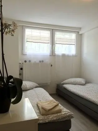Tek Büyük Yataklı Oda, Ortak Banyo