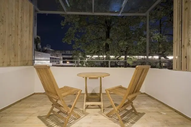 Tek Büyük Yataklı Oda, Balkon, Bahçe Manzaralı