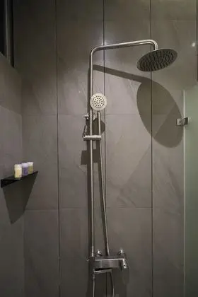 Tek Büyük Yataklı Oda, Balkon, Bahçe Manzaralı