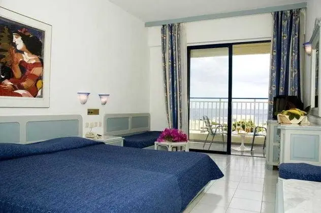 1 Çift Kişilik Veya 2 Tek Kişilik Yatak Sea View