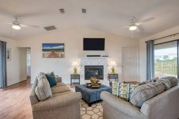 Ev (Sunshine Daydream)