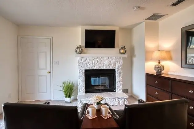 Ev (Sunshine Daydream)