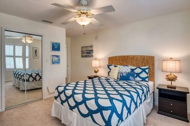 Ev (Sunshine Daydream)