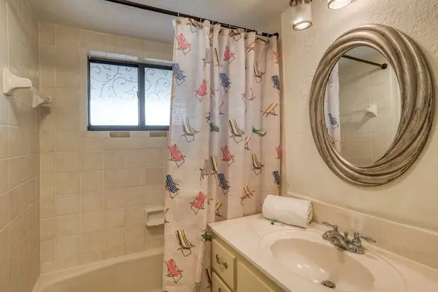 Ev (Sunshine Daydream)