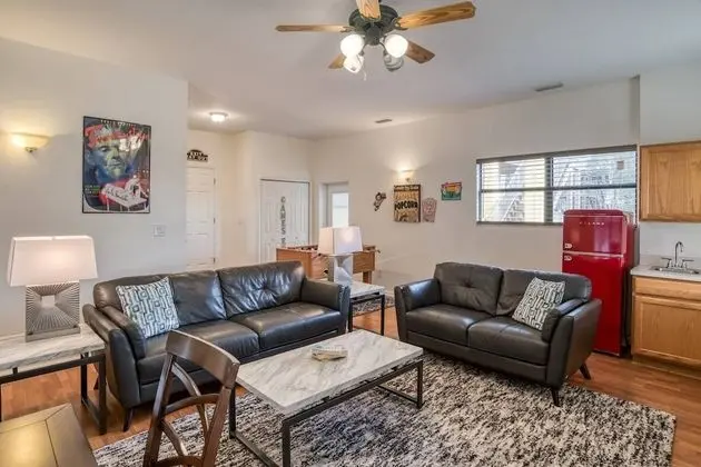 Ev (Sunshine Daydream)