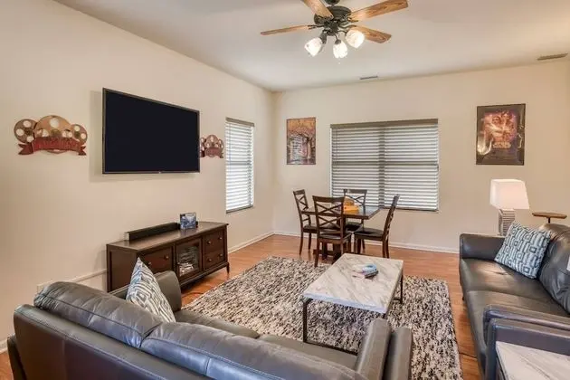 Ev (Sunshine Daydream)