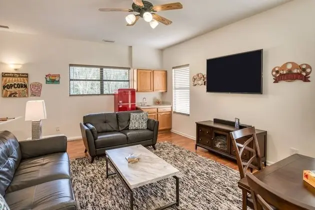 Ev (Sunshine Daydream)