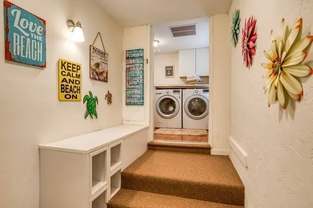 Ev (Sunshine Daydream)