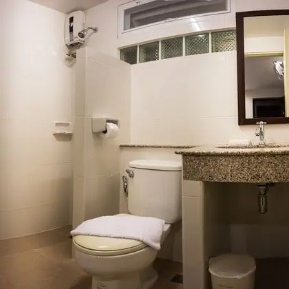 Budget Double With Window