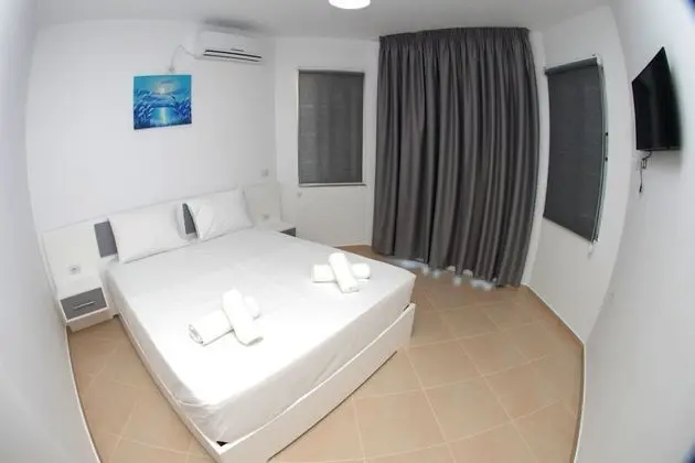 Tek Büyük Yataklı Oda, Balkon