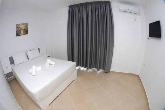 Tek Büyük Yataklı Oda, Balkon