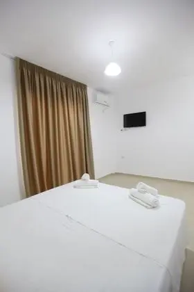 Tek Büyük Yataklı Oda, Balkon