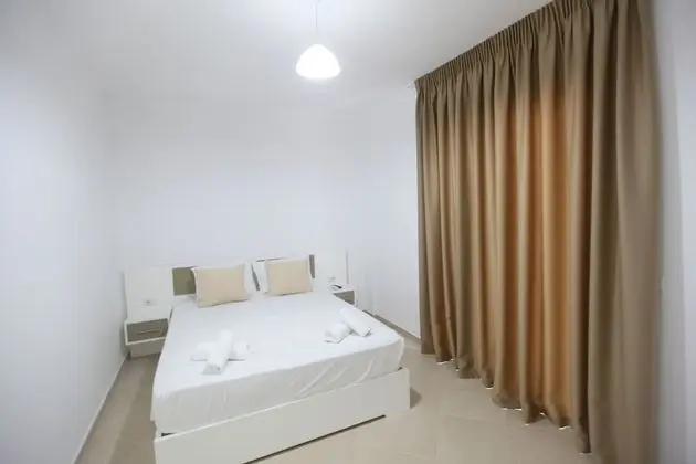 Tek Büyük Yataklı Oda, Balkon