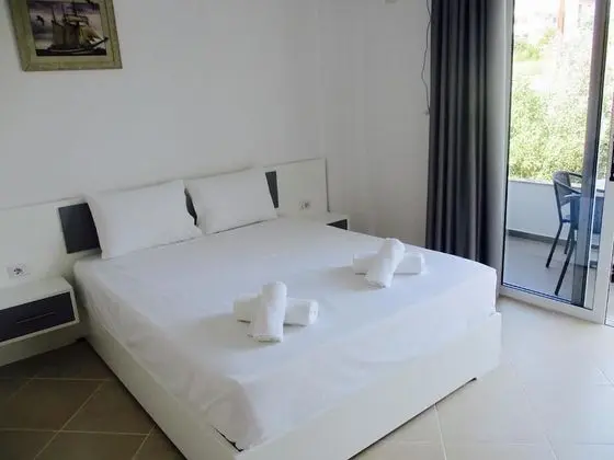 Tek Büyük Yataklı Oda, Balkon