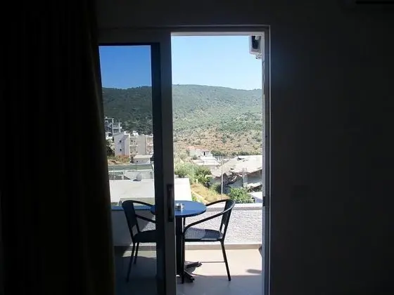 Tek Büyük Yataklı Oda, Balkon