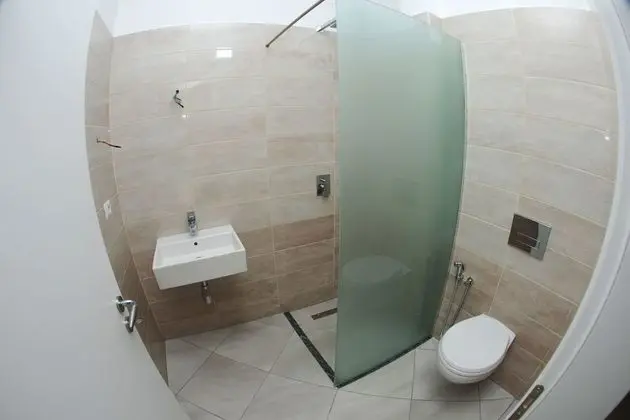 Tek Büyük Yataklı Oda, Balkon