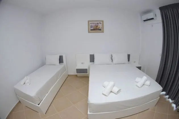 Üç Kişilik Oda, Balkon