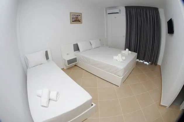 Üç Kişilik Oda, Balkon