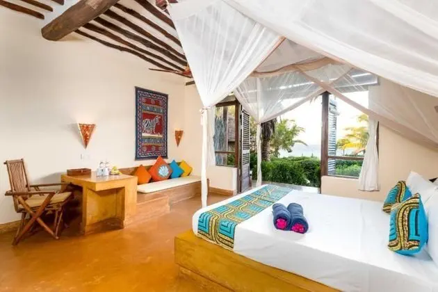 Deluxe Ocean Front Suite